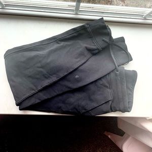 Lululemon warm down jogger/ black/ size 6